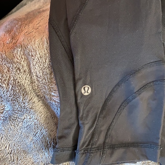 Black lululemon leggings - Picture 2 of 6